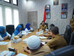 Rapat terbatas mengenai Pembahasan Implementasi Strategi Pencapaian Universal Health Coverage