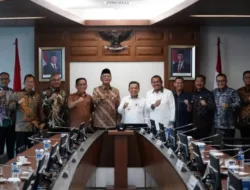 Gubernur Jambi, Al Haris, bersama sejumlah Bupati/Wali Kota se-Provinsi Jambi melakukan kunjungan resmi ke Kementerian Pekerjaan Umum (PU)