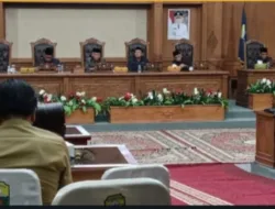 DPRD Muaro Jambi menggelar Rapat Paripurna Dalam Rangka Penyampaian Hasil Reses Masa Sidang II Tahun 2025