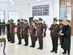 Enam Pejabat Baru Dilantik di Kejati Jambi, Aspidsus dan Lima Kajari Berganti
