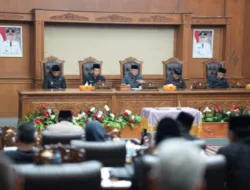 Bupati BBS Apresiasi Pandangan Fraksi, Siap Tindaklanjuti Evaluasi APBD 2024